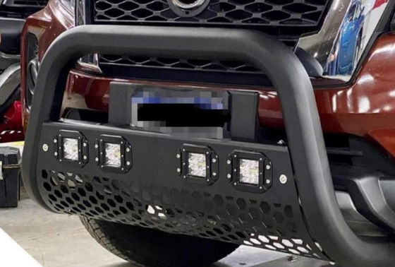 Nissan Navara Pick Up için LED Kamyon Boğa Çubuğu ile Fabrika Tedarik Çelik Güç Kaplama Pickup