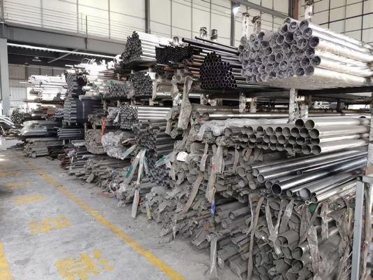 Dongsui Fabrikası Klasik Güçlü Kuzey Amerika Fabrikası Orijinal Fiyat Yeni Şekillendirilmiş Yarım Kamyon Bumper Geyik Korumaları Kargo Uçağı Cascadia Volvo Uluslararası Prostar Kenworth Peterbilt Mack Pinnacle