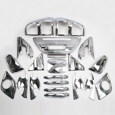 Hilux Revo 2015+ için Çevre Dostu Plastik Araba Krom Kiti Şerit ve Siyah Renk