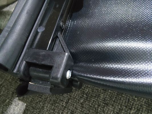 Hilux Navara Üç Katlı Yatak Örtüsü, Katlanır Tonneau PVC Malzemeleri Kapsar