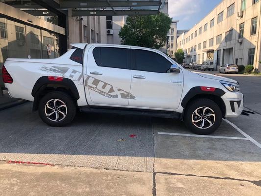Toyota Hilux Revo 2016-2019 ve 2021 için Kamyon Çamurluk Fişekleri