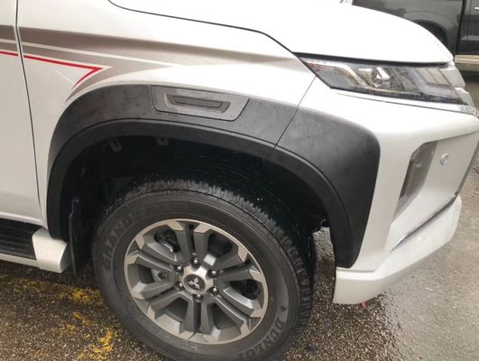Mitsubishi Triton 2019 Kamyon Çamurluk Fişekleri