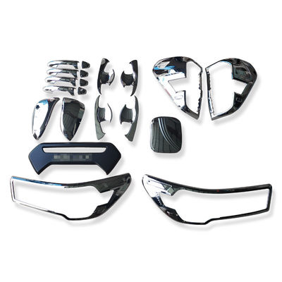 Toyota Hilux 2021 için Şerit Plastik Krom Tam Set