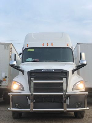 Dongsui Fabrikası Dayanıklı Tır Tamponu Geyik Korumaları Freightliner Cascadia For Volvo International Prostar Kenworth Peterbilt Mack Pinnacle için